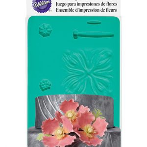 Wilton-Flower-Impression-Set-2-Pieces-Packet